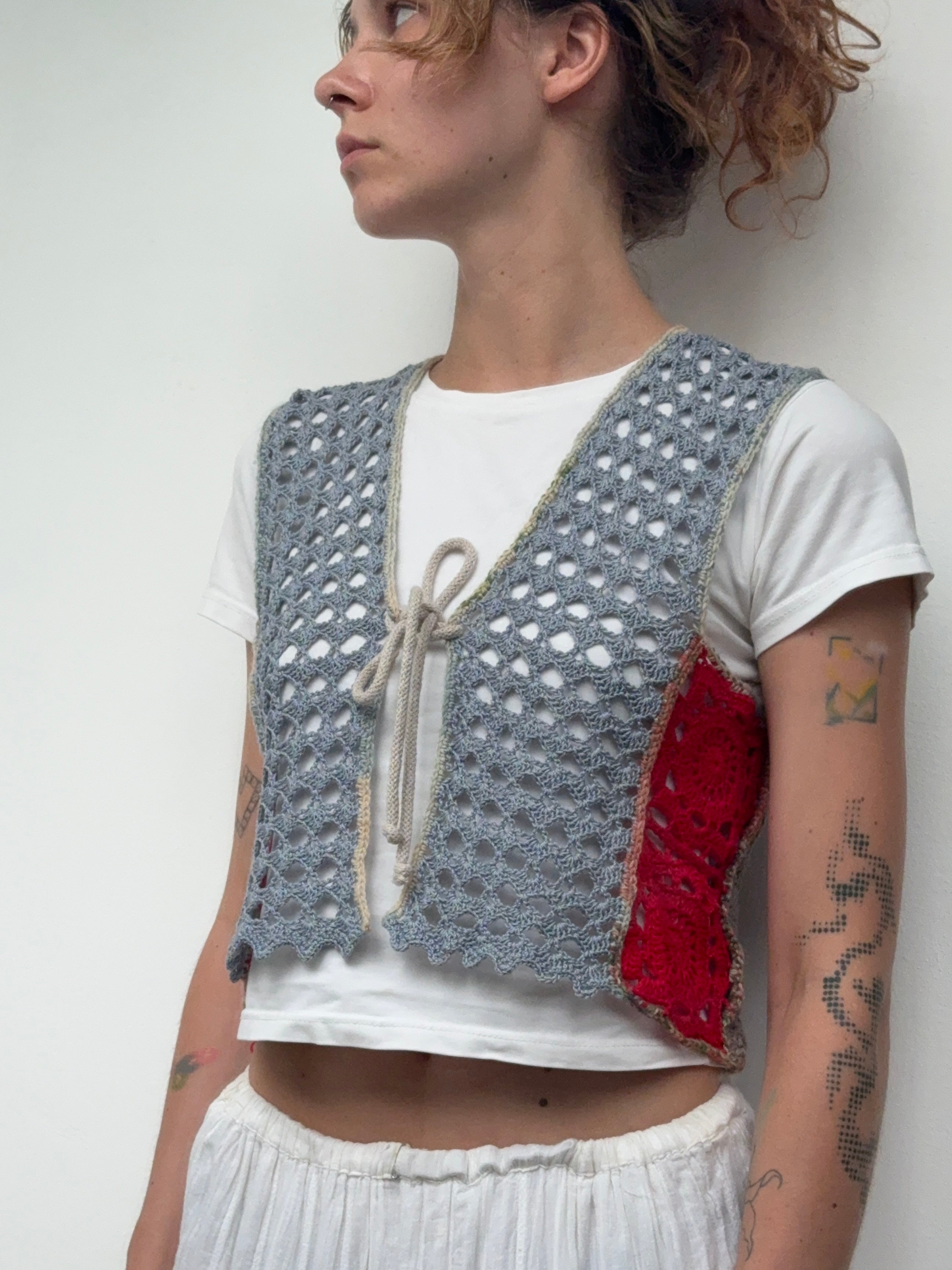 Mukha Vest
